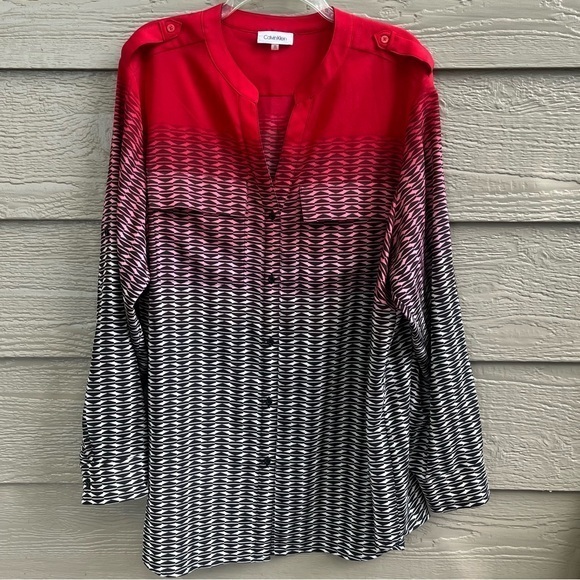 Calvin Klein Tunic Blouse Red Ombré Roll Tab Blouse‎ V Neck Button Epaulets 2X - Picture 1 of 16